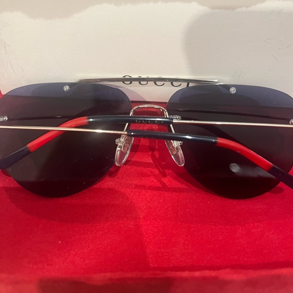 GucciAviator Sunglasses 😎 black. Authentic & Beautiful!These come with case etc - Picture 12 of 12